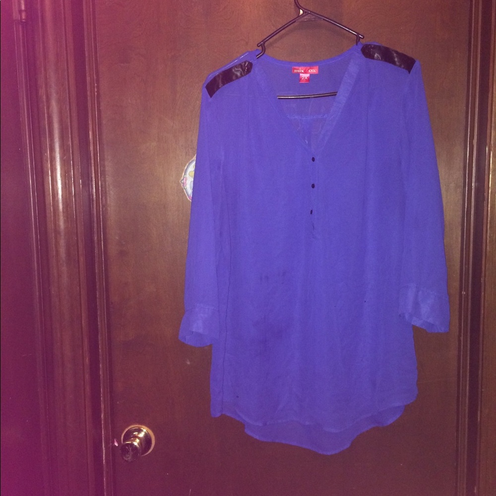 🌸 Blue Sheer blouse pull over 🌸